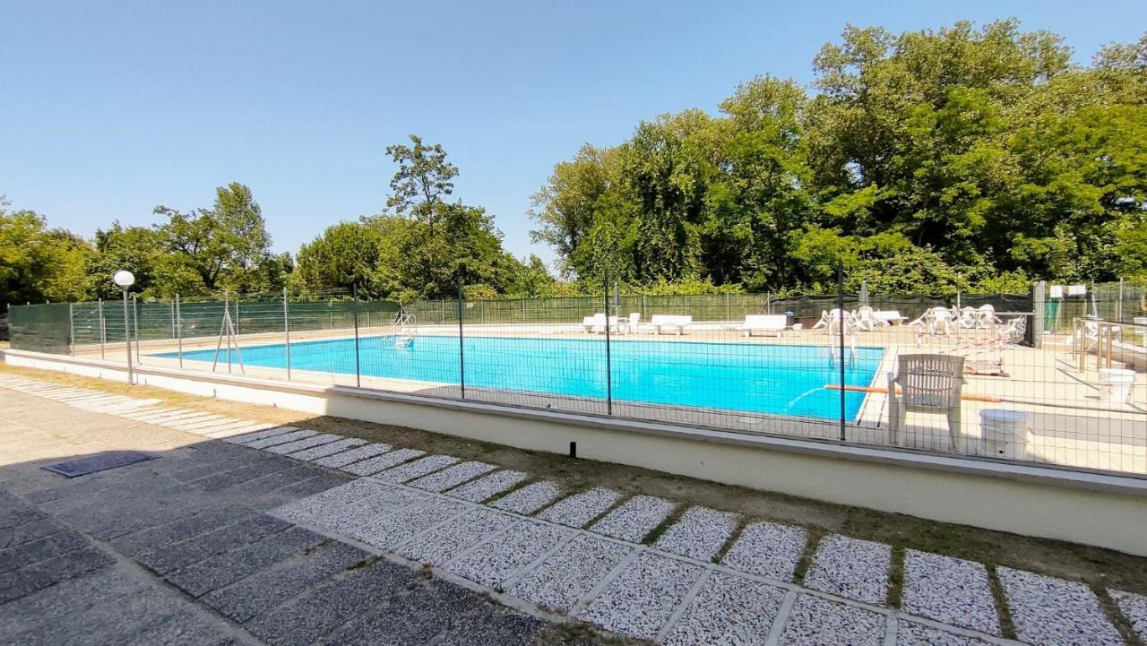 La Dolce Vita - Apartment With Shared Pool And Large Terrace Lido delle Nazioni Exteriér fotografie