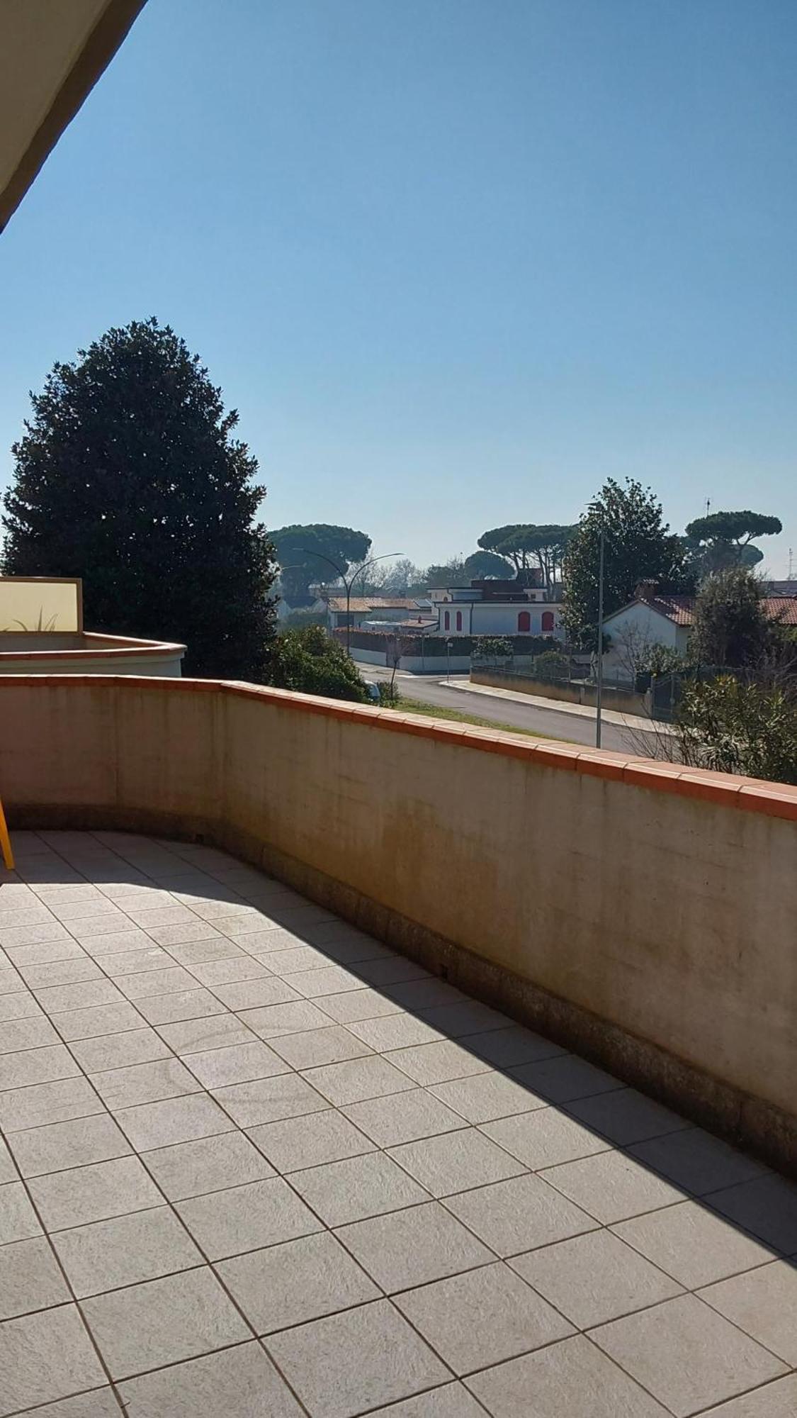 La Dolce Vita - Apartment With Shared Pool And Large Terrace Lido delle Nazioni Exteriér fotografie